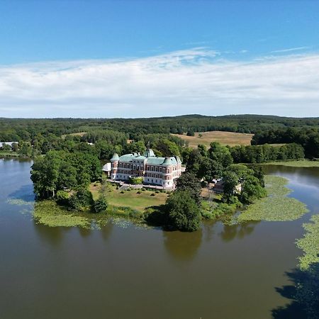 Hotel The Norrmans Castle Genarp Esterno foto